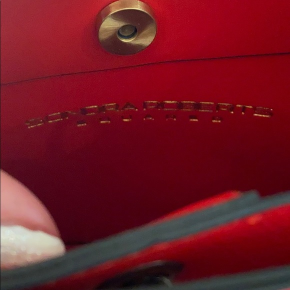 ๐ SONDRA ROBERTS CROSSBODY ๐ - Picture 4 of 9